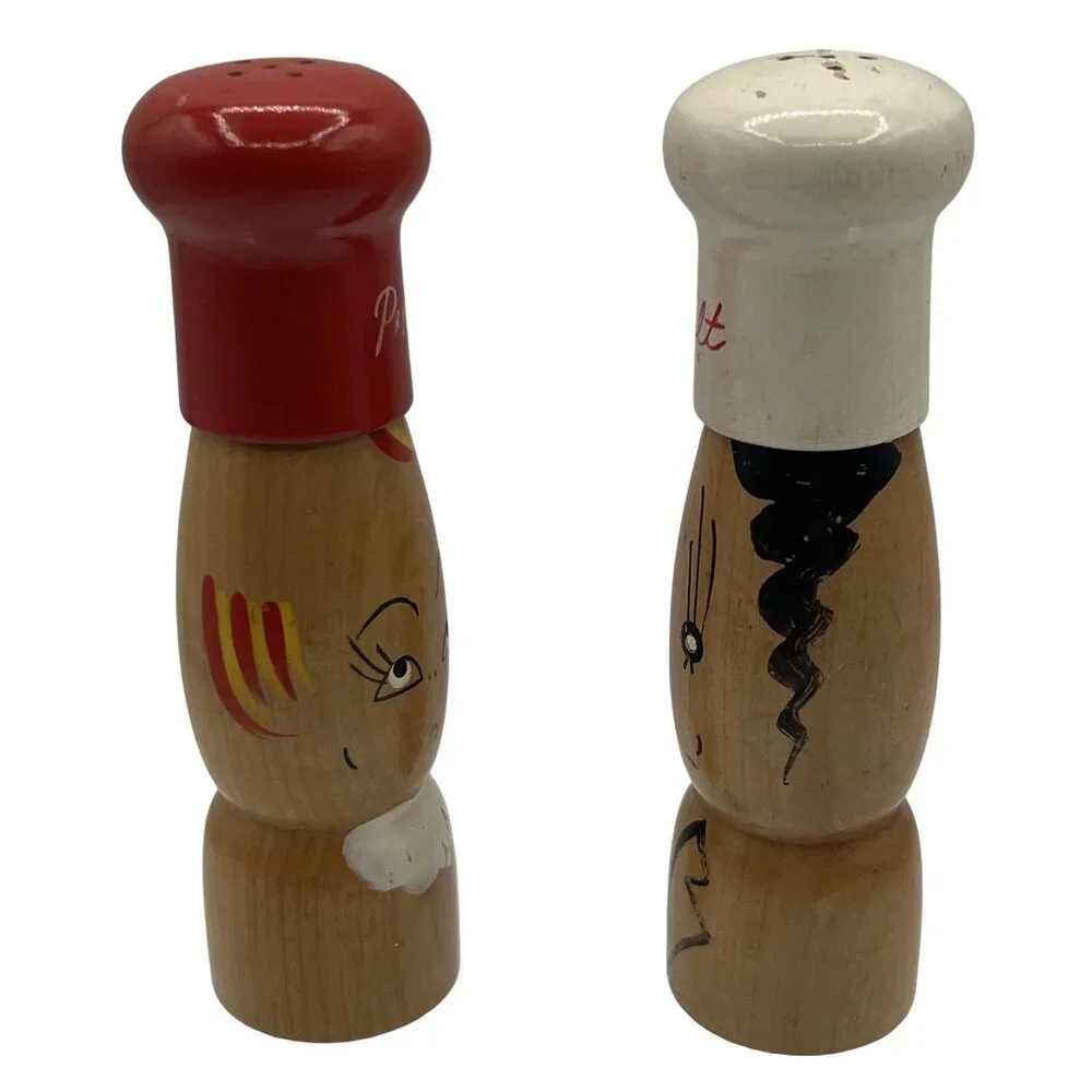 Vintage Retro 60s Kitchen Tall Wooden Novelty Salt Pepper Shakers Set 5.5